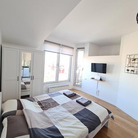 Jordan Apartment - City Center Belgrado Esterno foto