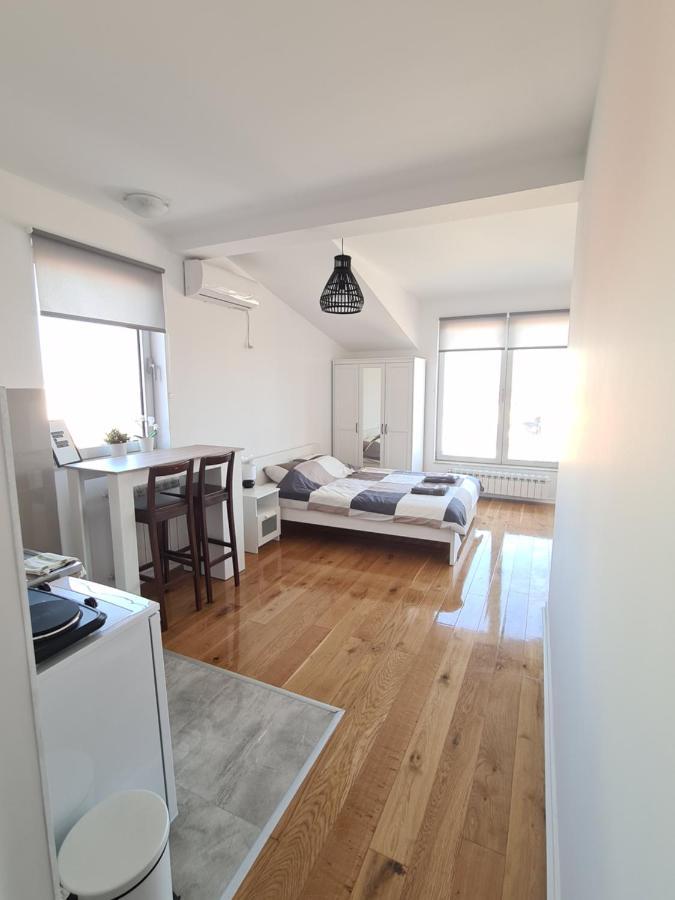 Jordan Apartment - City Center Belgrado Esterno foto