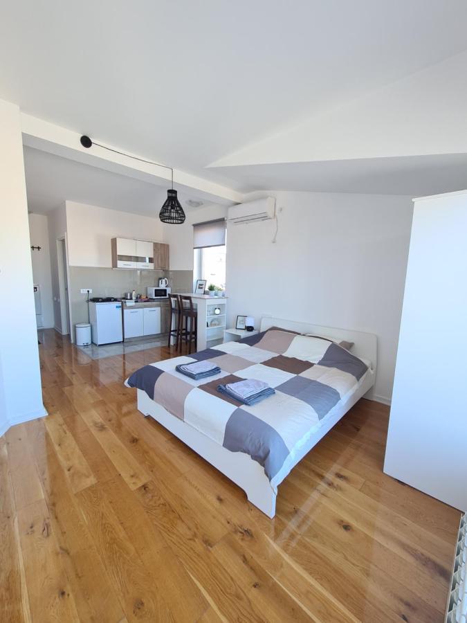 Jordan Apartment - City Center Belgrado Esterno foto