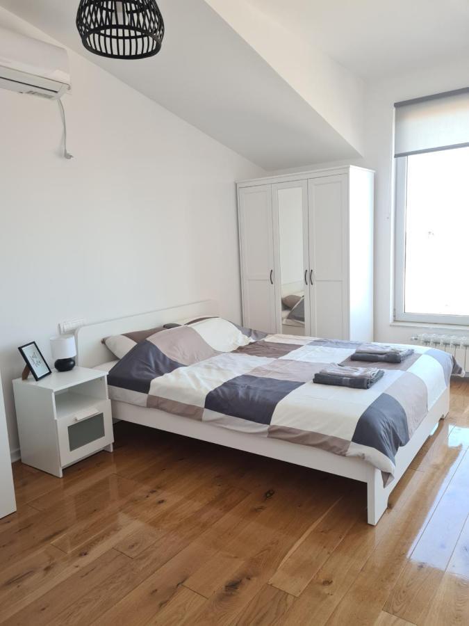 Jordan Apartment - City Center Belgrado Esterno foto